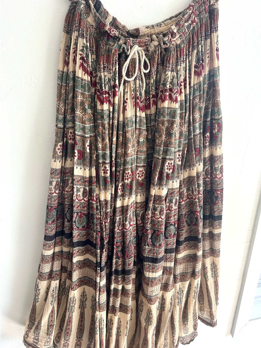 Vintage Boho A-Line Maxi Skirt in Beige, Dark Brown & Burgundy Women’s M/L